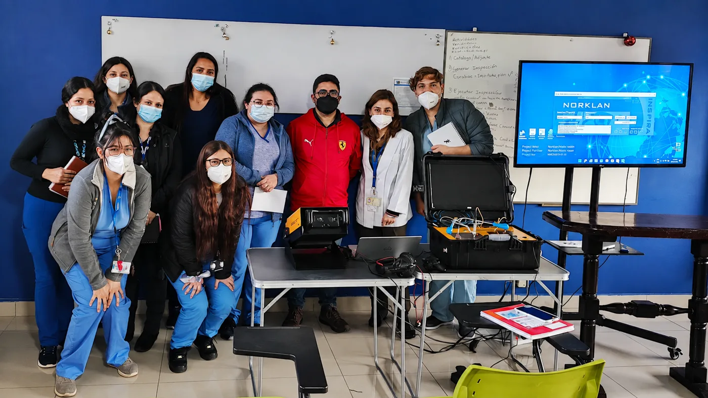 Capacitación con equipamiento NORKLAN en un centro de salud